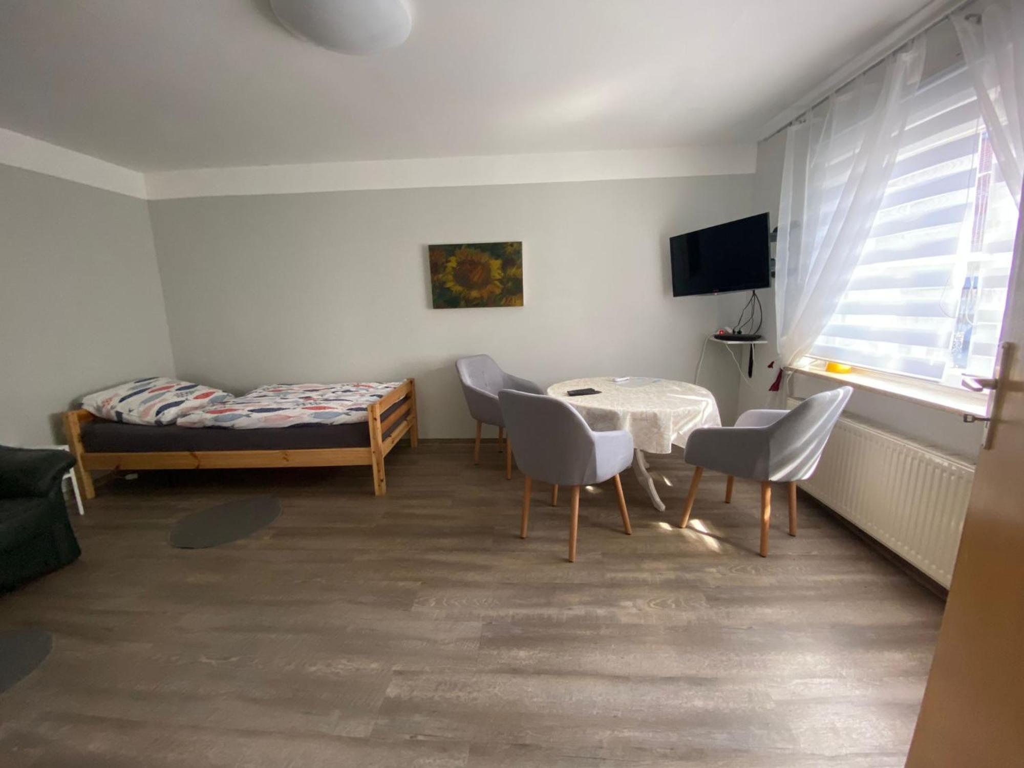 Ferienwohnung Mit Separatem Eingang Und Parkplatz, Ideal Fuer Handwerker Und Geschaeftsreisende Dorf Mecklenburg Luaran gambar