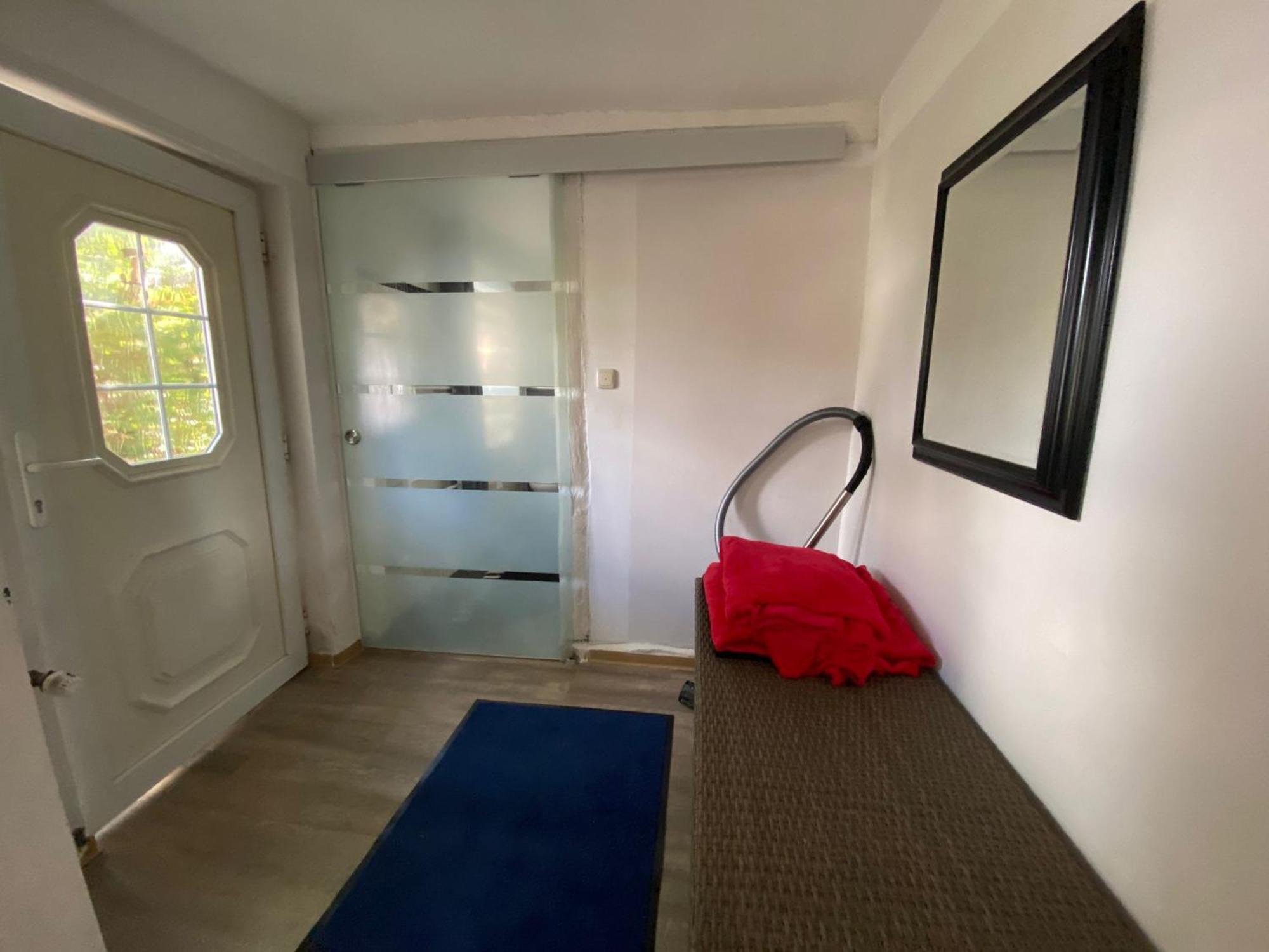 Ferienwohnung Mit Separatem Eingang Und Parkplatz, Ideal Fuer Handwerker Und Geschaeftsreisende Dorf Mecklenburg Luaran gambar