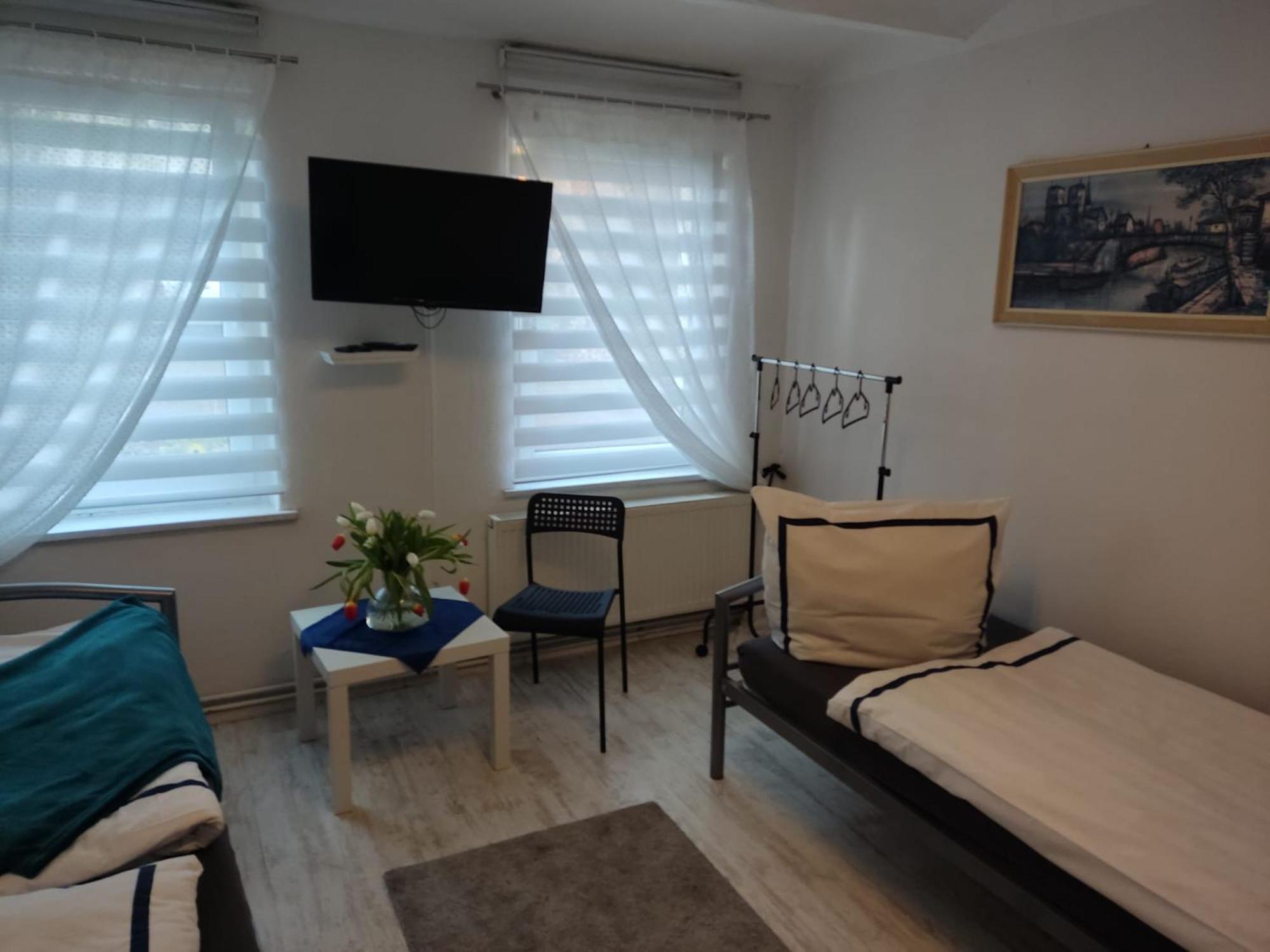 Ferienwohnung Mit Separatem Eingang Und Parkplatz, Ideal Fuer Handwerker Und Geschaeftsreisende Dorf Mecklenburg Luaran gambar